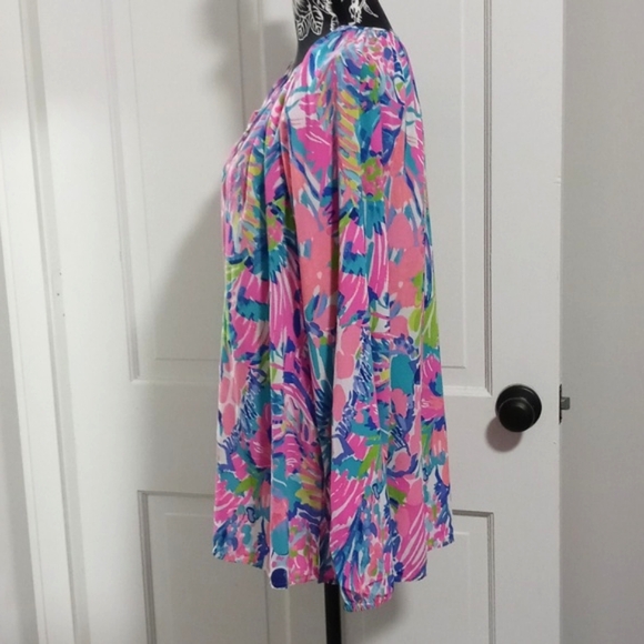🔴SOLD🔴🦒VERY HTF Lilly Pulitzer🦒 - Willa Top - Picture 6 of 16